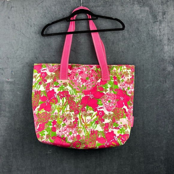 Lilly Pulitzer Large Cooler Bag with Bottle Opener in Beach Rose - Picture 6 of 8